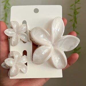 White Floral Hair Clips